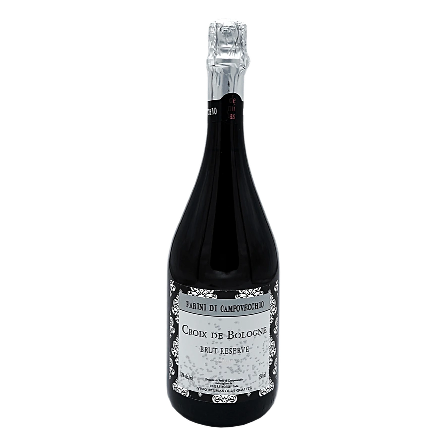 Croix de Bologne Brut Reserve 2015 - La buona escursione termica dell'estate 2015 ha permesso di ottenere pinot nero, incrocio Manzoni e sauvignon dai profumi treschi e dall'acidità sostenuta. La decisione di ottenerne uno spumante metodo classico è venuta di conseguenza. Croix de Bologne brut reserve, 70% Pinot Nero, 20% incrocio Manzoni e 10% Sauvignon, è l'interpretazione del vino spumante di Giorgio Farini: fine, elegante, senza pesantezze e inutili forzature. Ideale per i momenti importanti ma anche v