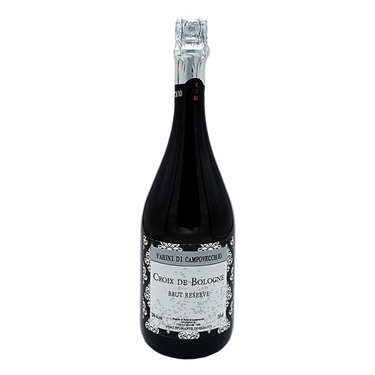 Croix de Bologne Brut Reserve 2015 - La buona escursione termica dell'estate 2015 ha permesso di ottenere pinot nero, incrocio Manzoni e sauvignon dai profumi treschi e dall'acidità sostenuta. La decisione di ottenerne uno spumante metodo classico è venuta di conseguenza. Croix de Bologne brut reserve, 70% Pinot Nero, 20% incrocio Manzoni e 10% Sauvignon, è l'interpretazione del vino spumante di Giorgio Farini: fine, elegante, senza pesantezze e inutili forzature. Ideale per i momenti importanti ma anche v