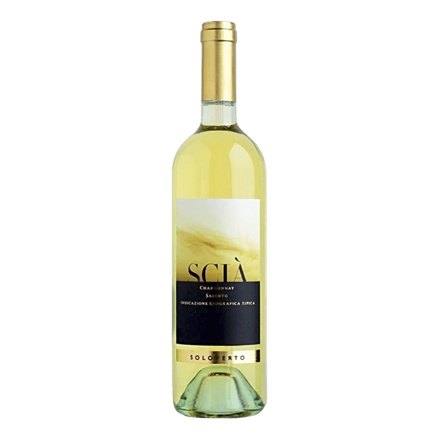 SCIA' Chardonnay IGP Salento - Vino prodotto da uve Chardonnay. Colore giallo luminoso, con profumi che ricordano la mela golden e l'ananas. Gusto fine, elegante e sapido va bevuto freddo Vitigno: ChardonnayZona di produzione: SalentoEtà dei Vigneti: 20/30 anniSistemi di allevamento: cordone speronatoCeppi per ettaro: 4000/5000Resa uva per ettaro: 70/80 quintaliResa in vino per quintale: 70%Epoca di vendemmia: AgostoAffinamento del vino: acciaio - bottigliaGradi alcolici: 12,5% Vol.Abbinamenti: Ideale con