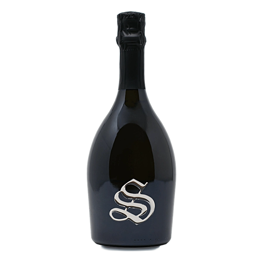 Solo Spumante Bianco - Vino Spumante Extra Dry BiancoGiallo paglierino con perlage elegante e grana fine. Profumo fruttato e intenso, sapore secco. Spumantizzato con il metodo Charmat selezionato.Vitigno: Bombino biancoZona di produzione: PugliaEtà dei Vigneti: 10/25 anniSistemi di allevamento: spallieraCeppi per ettaro: 4200Resa uva per ettaro: 150/180 quintaliResa in vino per quintale: 75-80%Epoca di vendemmia: seconda decade di SettembreGradi alcolici: 11,5% Vol.Abbinamenti: Perfetto come aperitivo, acc