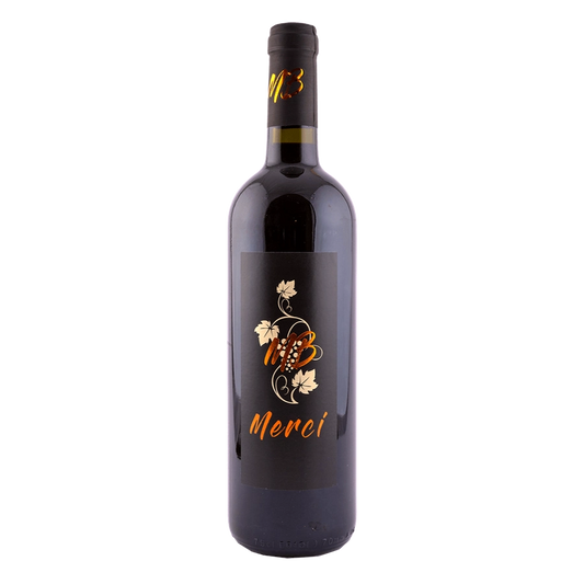 Vino Rosso "Merci" - Zona di produzione: Valle d'Aosta: Saint Christophe, Charvensod Denominazione: vino da tavola Altitudine: 600/750 m s.l.m. Vitigni: Petit Rouge 50% mayolet 50% Sistema di allevamento: guyot Terreno: sabbioso deposito glaciale Esposizione: diversa da appezzamento a appezzamento Anno impianto: varie età: da 10 a 25 anni Resa : 80q/Ha Densità media : 10000 ceppi Ha Vendemmia: manuale, da fine settembre a fine ottobre Vinificazione: vasche d'acciaio inox, fermentazione alcolica 14 giorni G